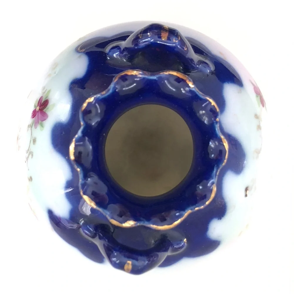 Vintage Round Bud Vase Pot 4" Porcelain Unmarked 3 legs Blue White Floral - Picture 5 of 16